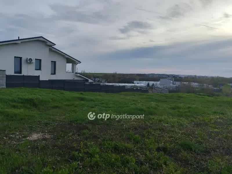 823m2-es Építési Telek Panorámás Lakóparkban