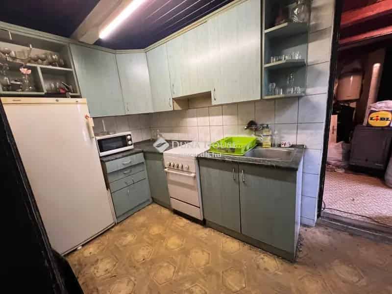 Pécs-Hirden 60 nm-es 2 szobás zártkerti ház eladó