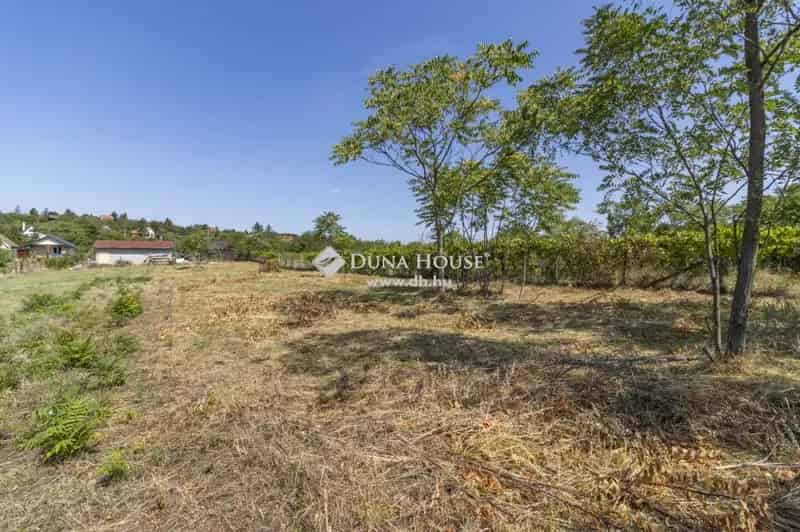 Pákozd csendes telek eladó - 1043 m²