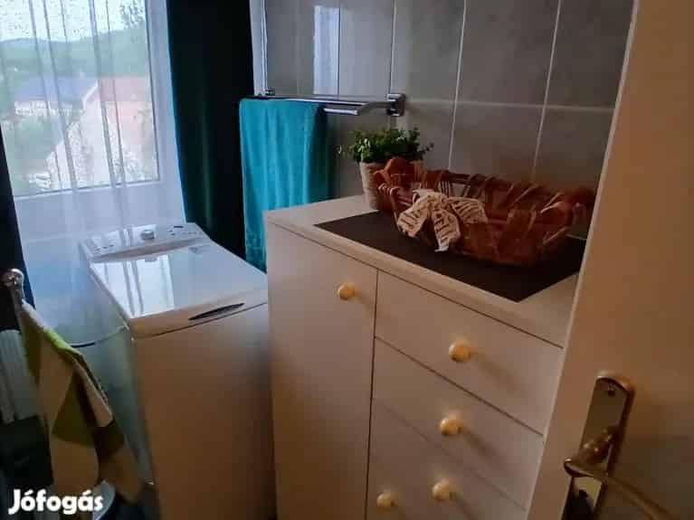 Eladó 2 szobás lakás Petőfibányán - 62 m2 - Erkély - Klíma