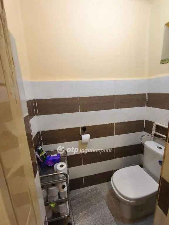 Gádoroson eladó felújított ház 1357m2-es telekkel