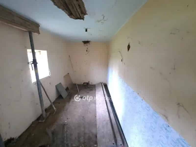 58 m2-es Felújítandó Családi Ház Holt-Tisza Partján