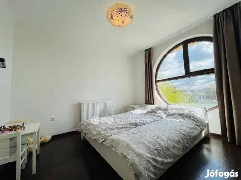 Debrecen Úrrétyén eladó prémium penthouse lakás