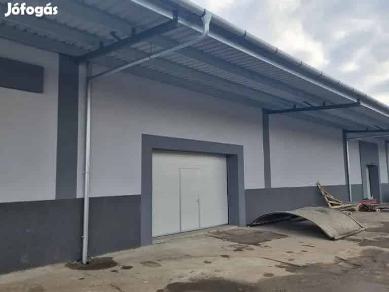 Eger Raktár Kiadó 310nm 2db Összenyitható Motoros Kapu 7m Belmagasság