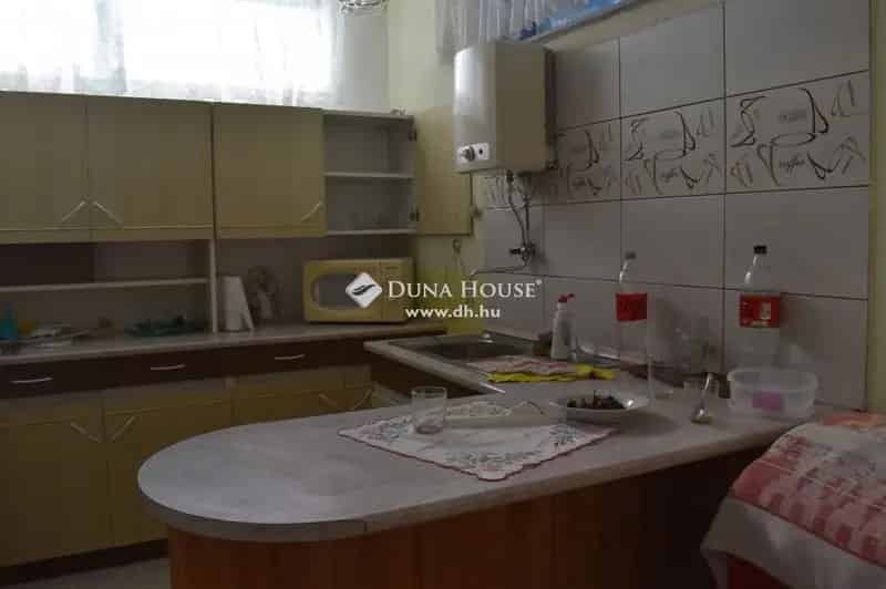 Kemenesaljai nyaraló eladó 825m2-es telekkel