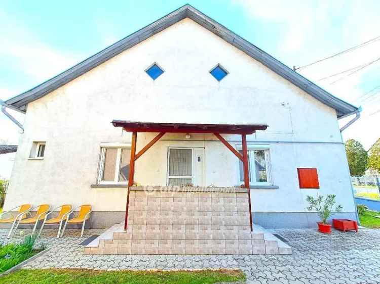 86 m2-es családi ház Szolnokon, kertvárosi környezetben