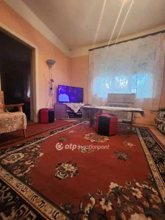 Kétgenerációs otthon Taksonyban eladó