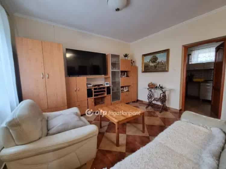 200 m2-es családi ház Nemesszalókon 5 szobával és garázzsal