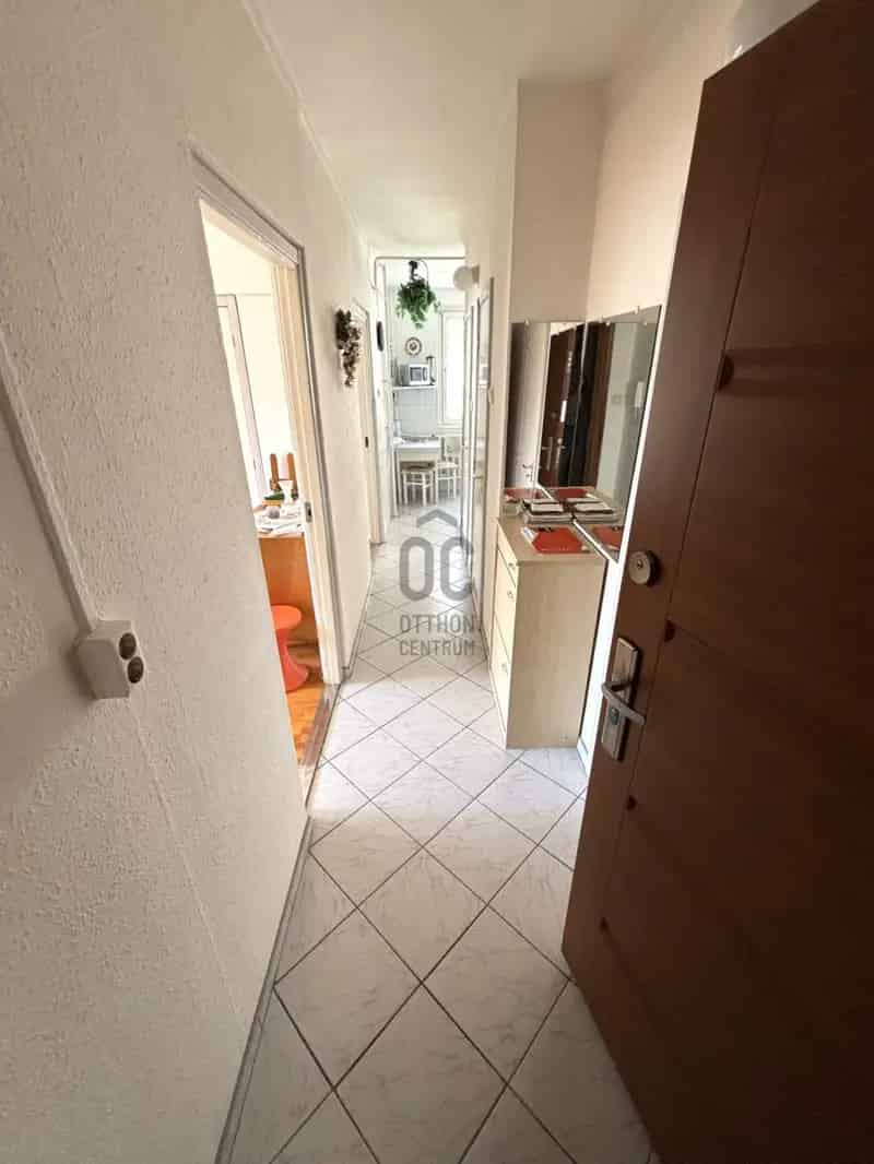 Újpest Központ 54 nm-es 2 szobás Panel Lakás Eladó