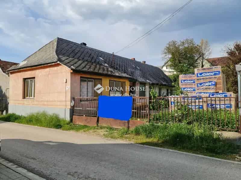 Etyek csendes utcaban epittesi telek elado