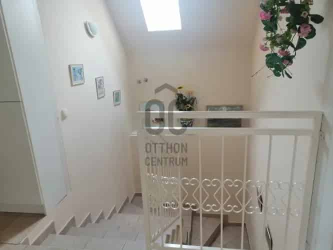 Alsópáhoki Apartmanház Eladó