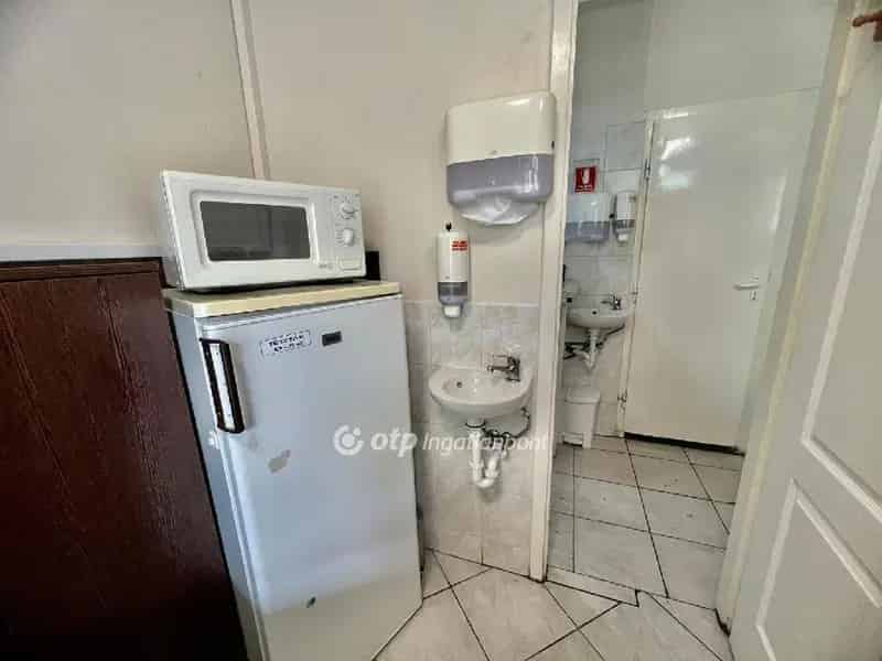 Üzleti célú Kiadó , Budapest, Közép-Magyarország