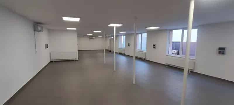 150m2-es Iroda Raktár Győr-Gyárvárosban Kiadó