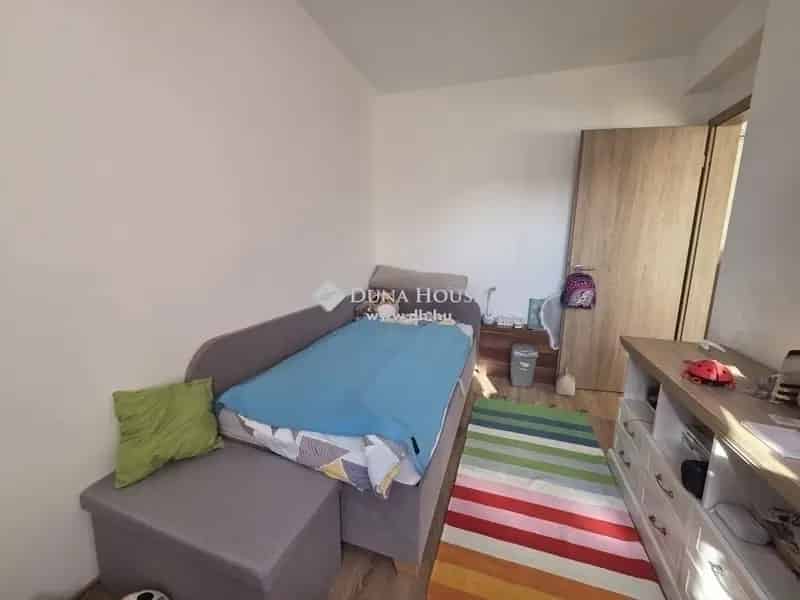 78m2-es 3 hálószobás tégla lakás Pécs Árnyas Ligetében