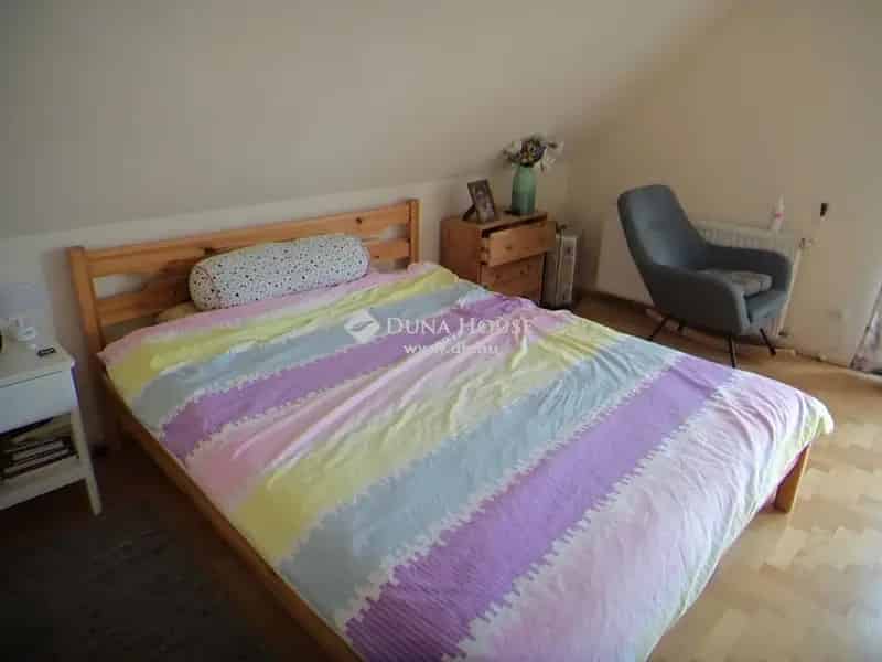 200 m2-es 3 szintes családi ház eladó Budapest 3 kerületben