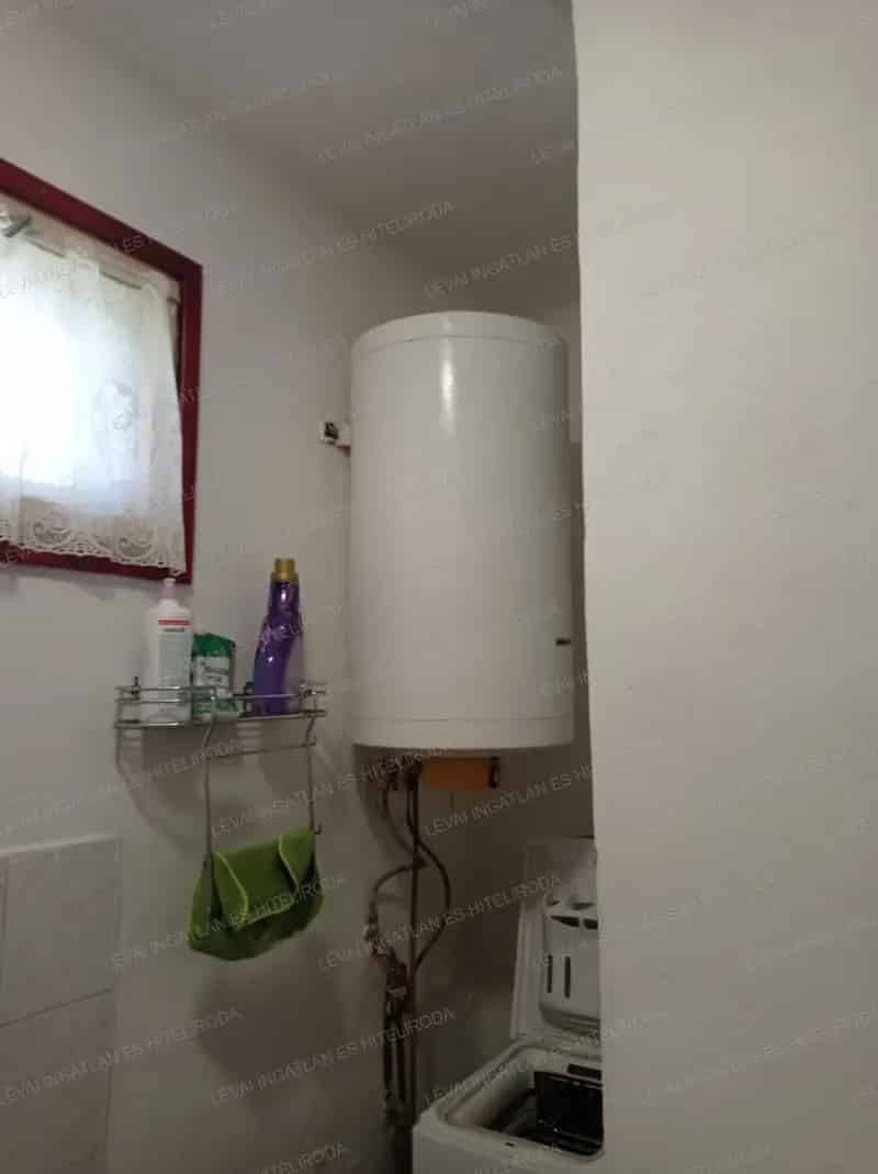 67 m2-es családi ház eladó felújított belsővel