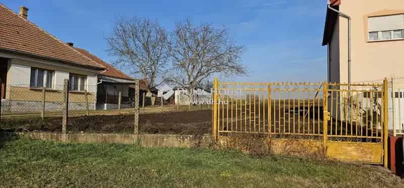 Eladó építési telek Tápiószentmártonon 3751 m2 Lf-4
