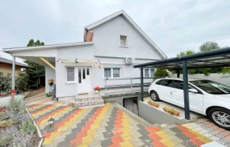 Veresegyházi Családi Ház Eladó - Többgenerációs vagy Vállalkozásnak