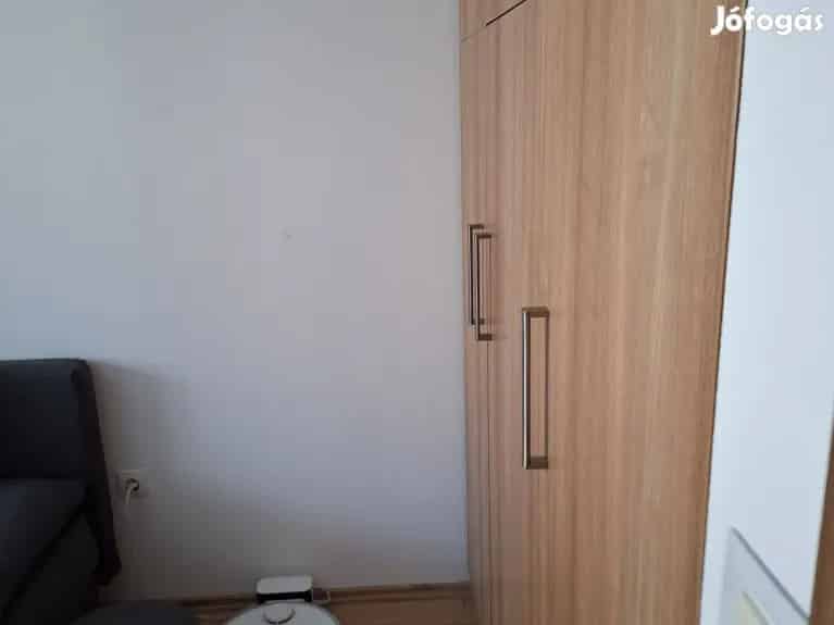 Győr Ménfőcsanak Újszerű Tégla Lakás Eladó