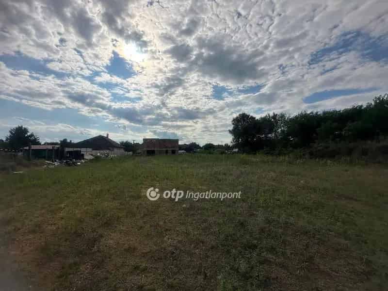 Építési Telek Ókistelekiszőlő 728 nm