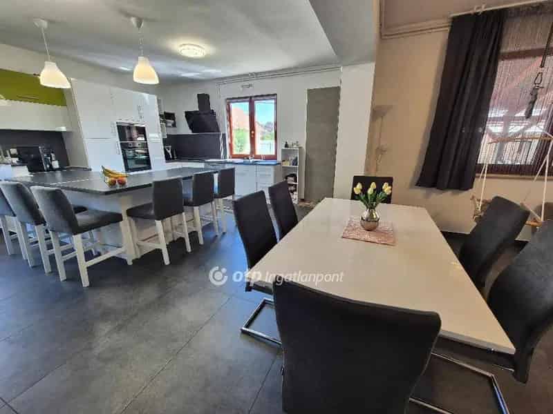 Ház Kiadó , Szentesi járás, Alföld és Észak