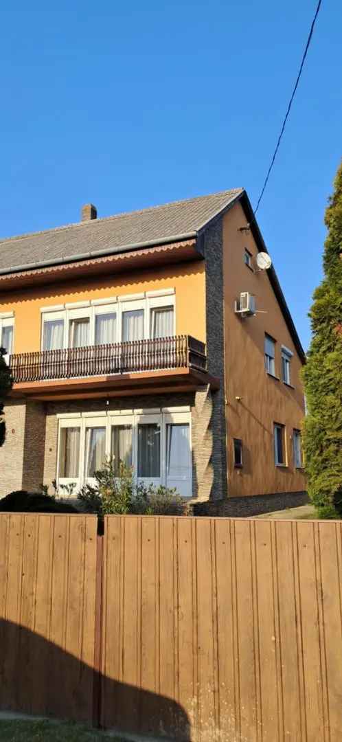 180m2-es családi ház Zalakomáron nagy telken