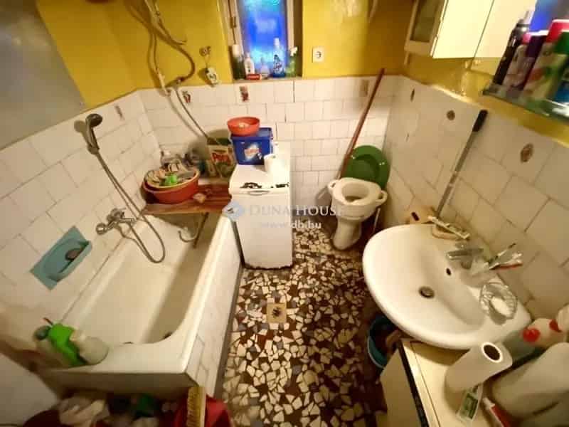 Budapest 19 Kerulet Kispest 57 nm-es 2 1 F Elszobas Felujitando Haz Elado
