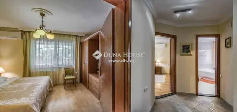 Hévízi apartmanház eladó 8 apartmannal és wellness-zel