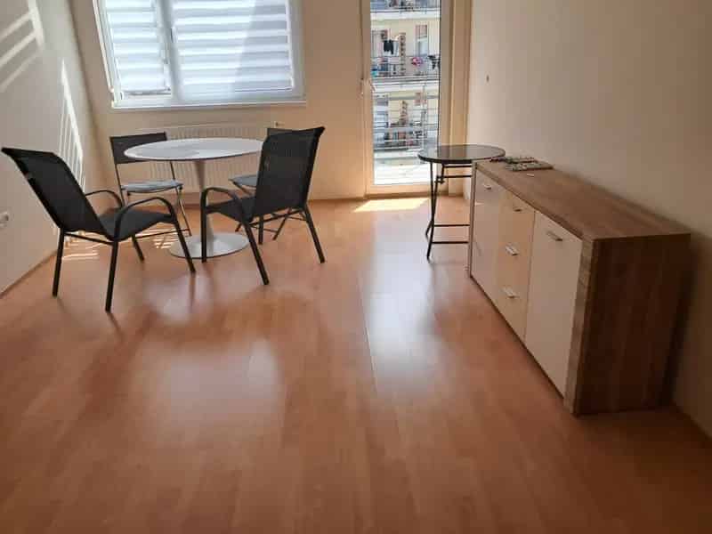 IX kerulet Ipar utca 48nm nappali + 1 hálószoba felujitott lakás kiado