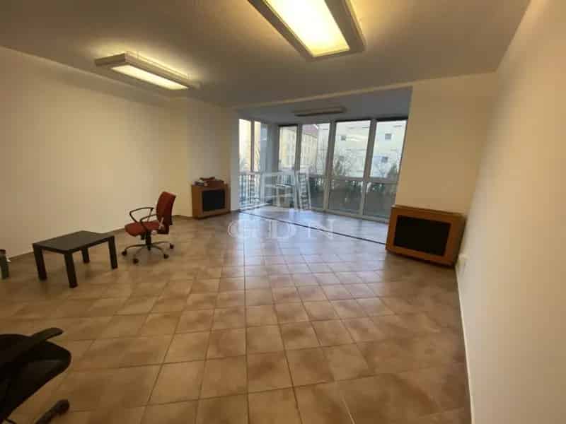 KIADÓ lakás irodának Budapest III kerület Bécsi úton