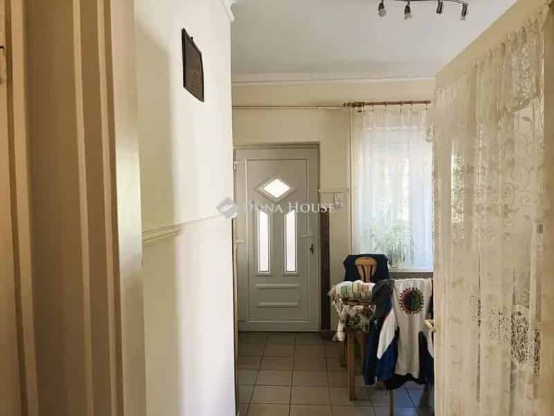 85 m2-es 3 szobás családi ház kerttel Bugyin