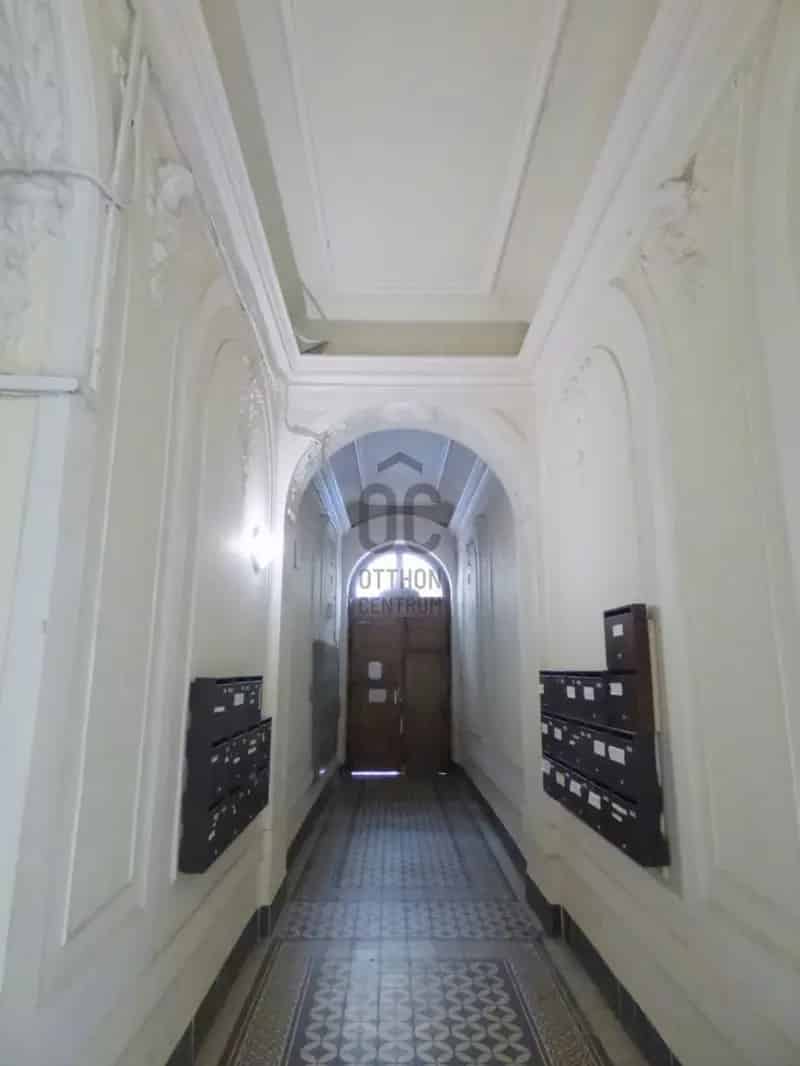 Belvárosi 3 szobás lakás Palotanegyedben