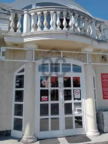 Érdi kiadó kereskedelmi ingatlan, UZ018848