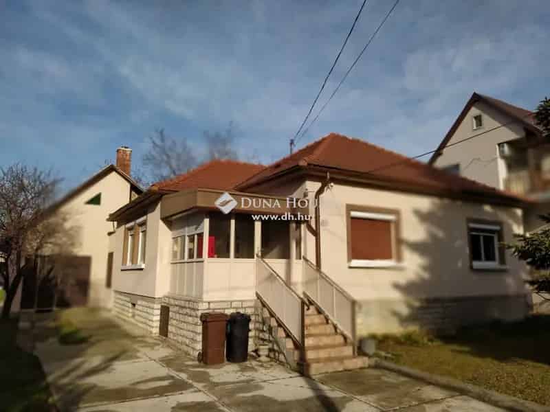 Balatonfüred családi ház eladó kertvárosi övezetben