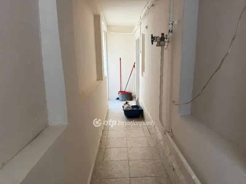 Bútorozott családi ház eladó Újfehértón