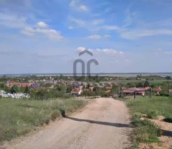 Pákozdi panorámás telek eladó 813 m2