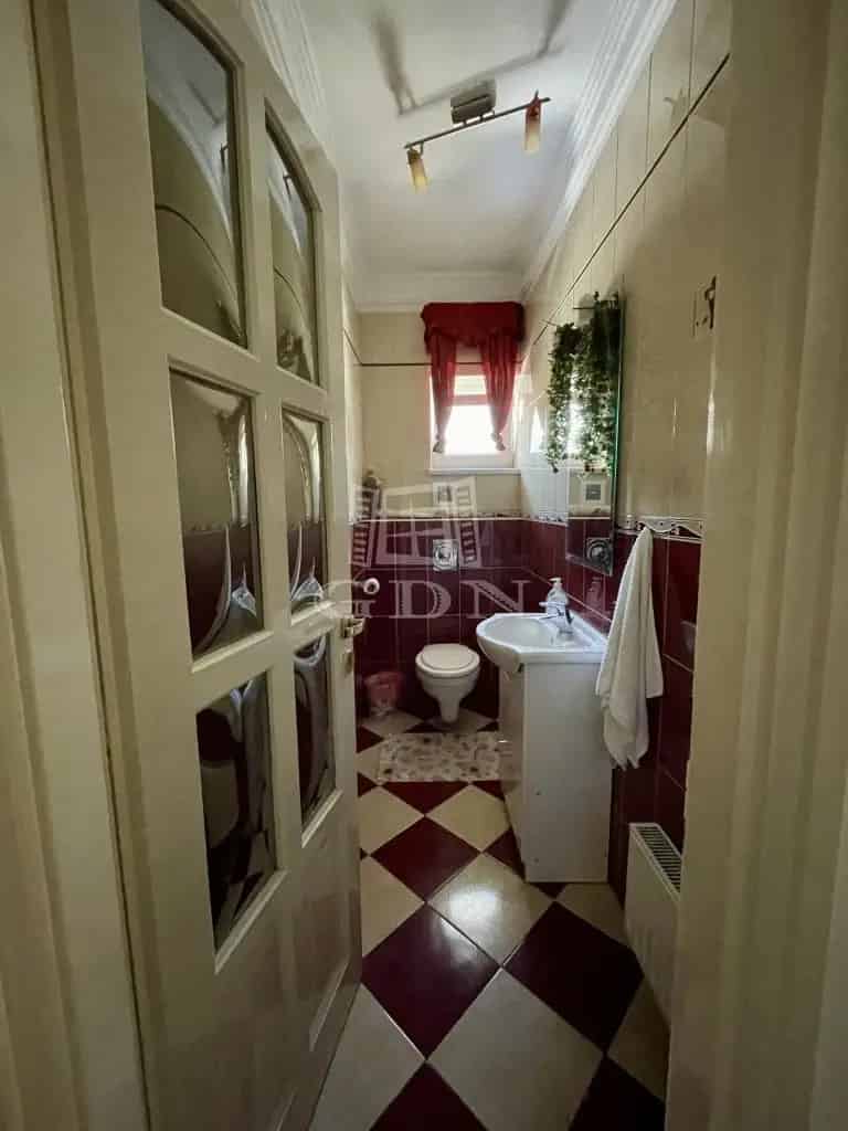Szombathelyi családi ház eladó - 230 nm - többgenerációs - vállalkozás - garázs