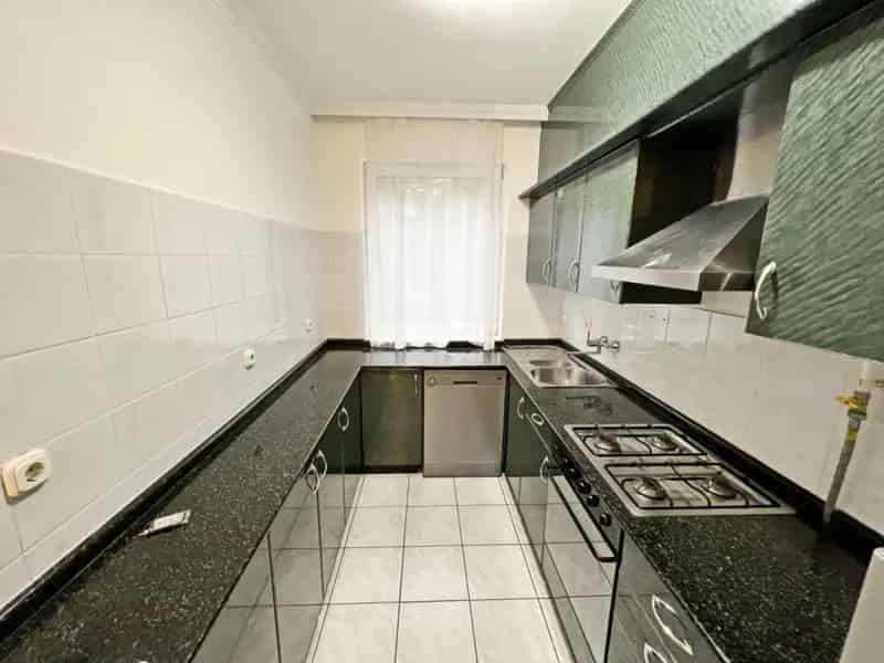 Debrecen Széchenyikert 80 nm-es 3 szobás lakás garázzsal