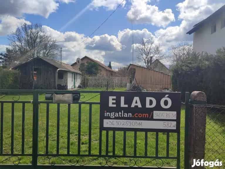 Gárdonyi telek eladó - 582 nm - csendes utca - iskola közelében
