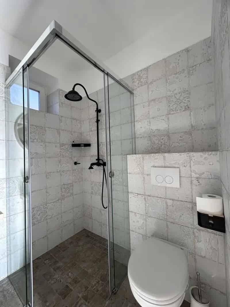 Tihanyi Apartman Eladó - 5 Lakásos Befektetési Ingatlan