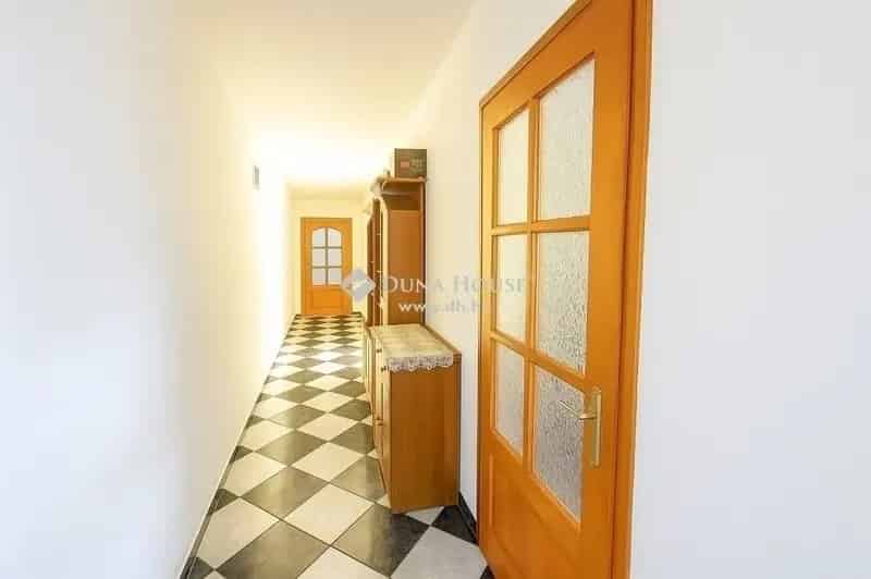 Budaörs 107m2 4 szobás kertes lakás eladó