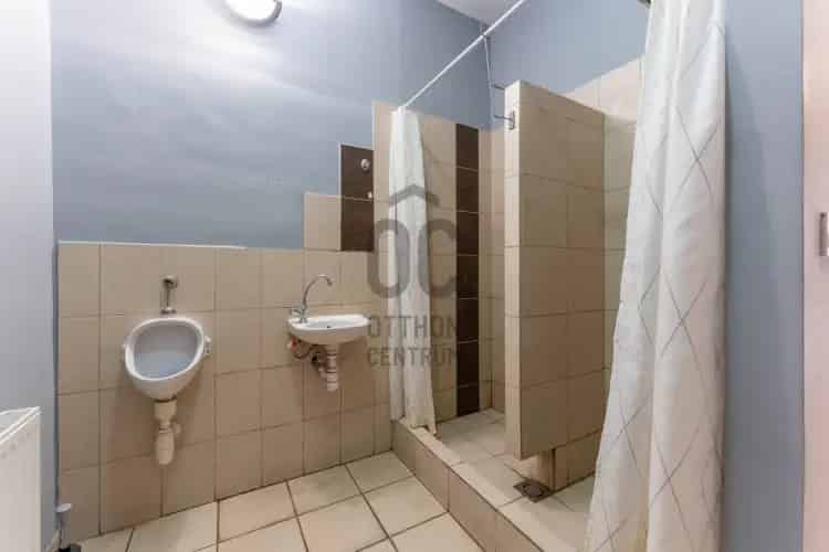 Várpalotai eladó üzlet 252 m2 65 m2 terasszal