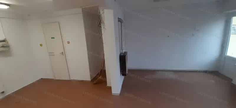 Kaposvári üzlethelyiség kiadó eladó 27 m2