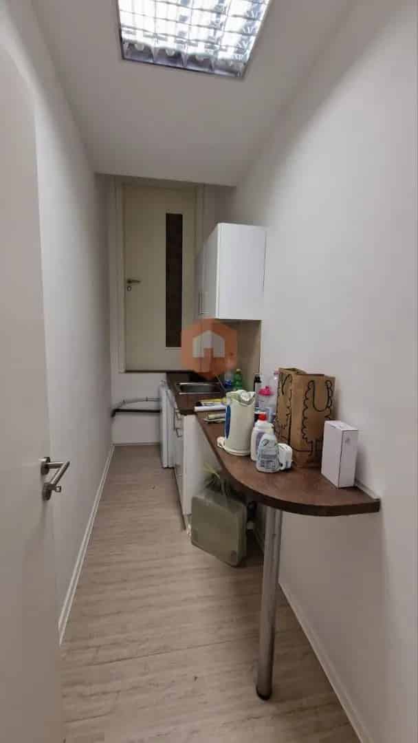 Pécs Belvárosi 130 m2-es Iroda Kiadó