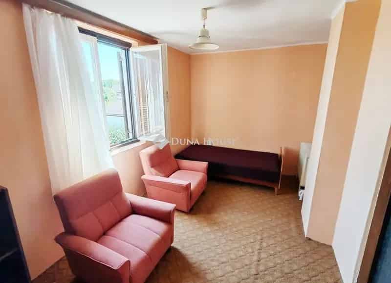 Berzencei kertes családi ház eladó - 4 szoba, garázs, melléképületek