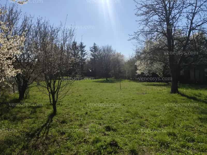 Strandközeli Nyaraló Balatonalmádiban Eladó