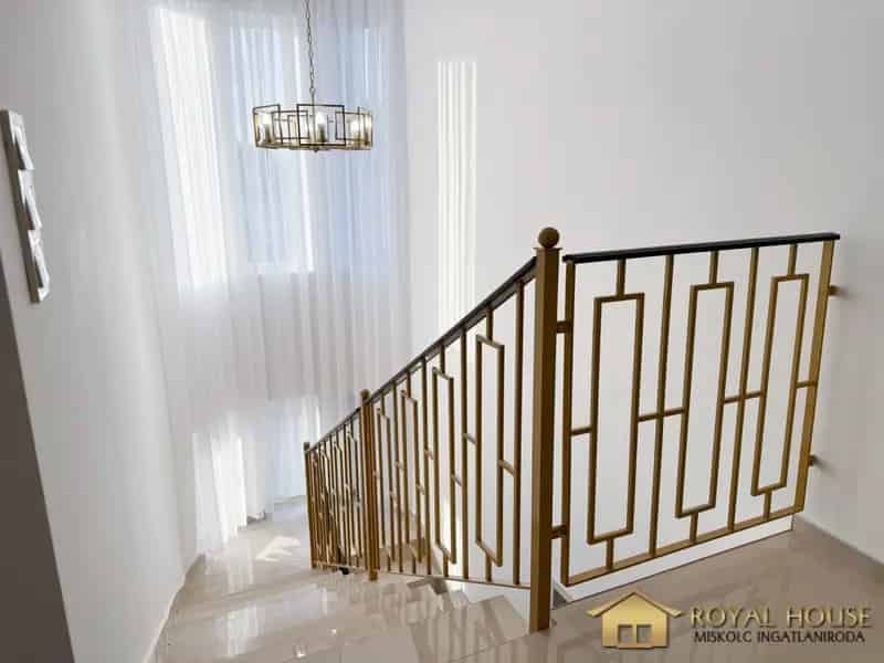 Ház Kiadó , Felsőzsolca, Alföld és Észak