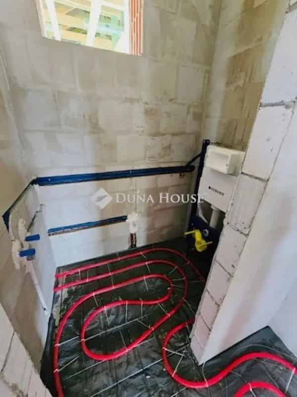 Dánszentmiklósi ikerházfél eladó 60 nm 2 hálószoba