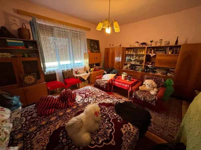 100 nm-es 3 szobás családi ház Szikszón