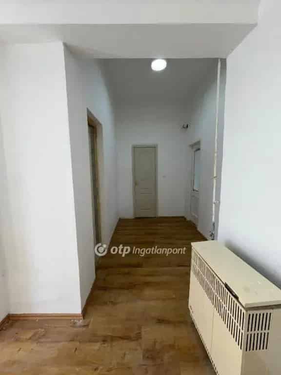 Ház Kiadó , Ceglédi járás, Közép-Magyarország